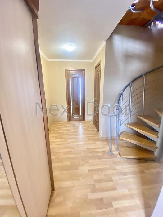 Продаж будинку в Копачів, 5 кімнат, 200 м², 20 соток.