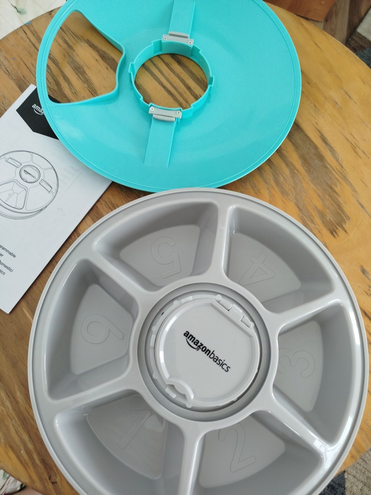 Automatyczny karmic, dozownik dla kota,psa.Amazon.Nowy