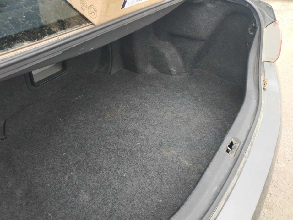 автомобіль марки  Toyota Camry 2006 рік випуску обєм двигуна 3,5