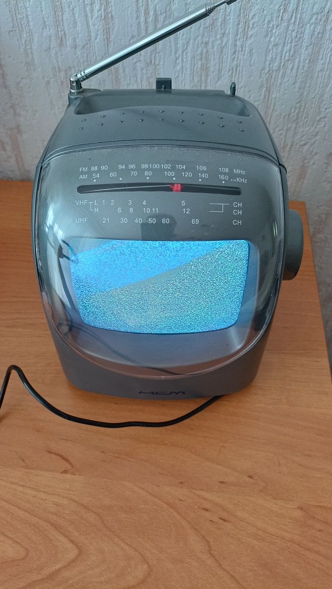 Telewizorek z radiem HCM Czarnobiały sprawny zabytek