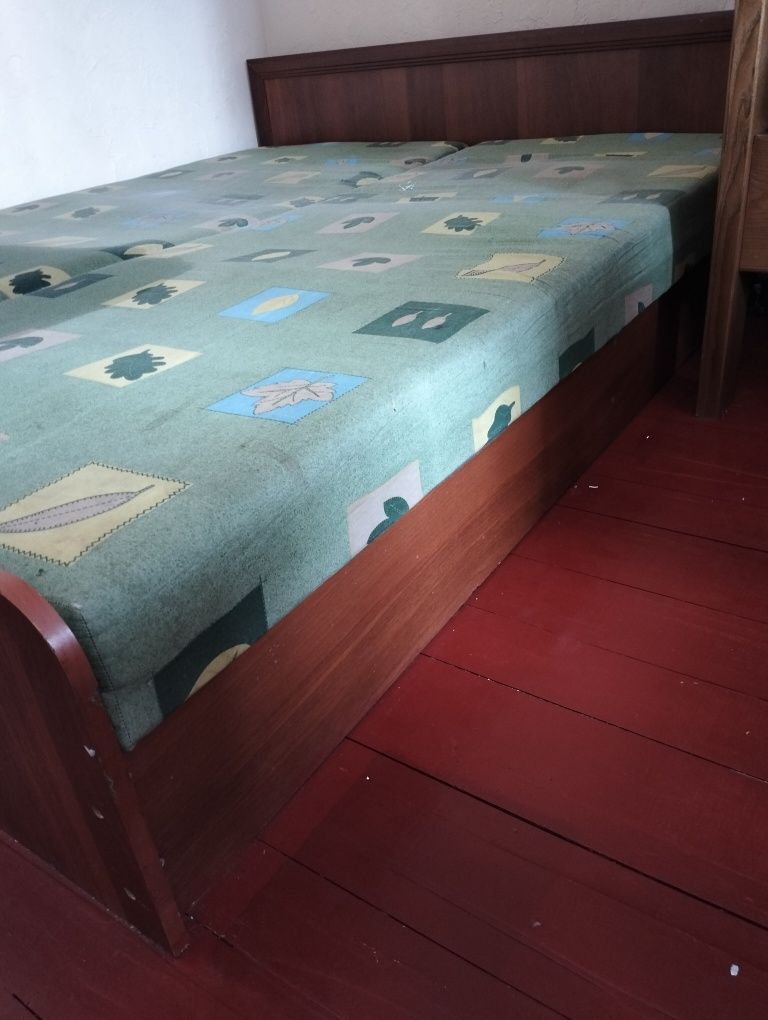 Ліжко двоспальне 3500грн.