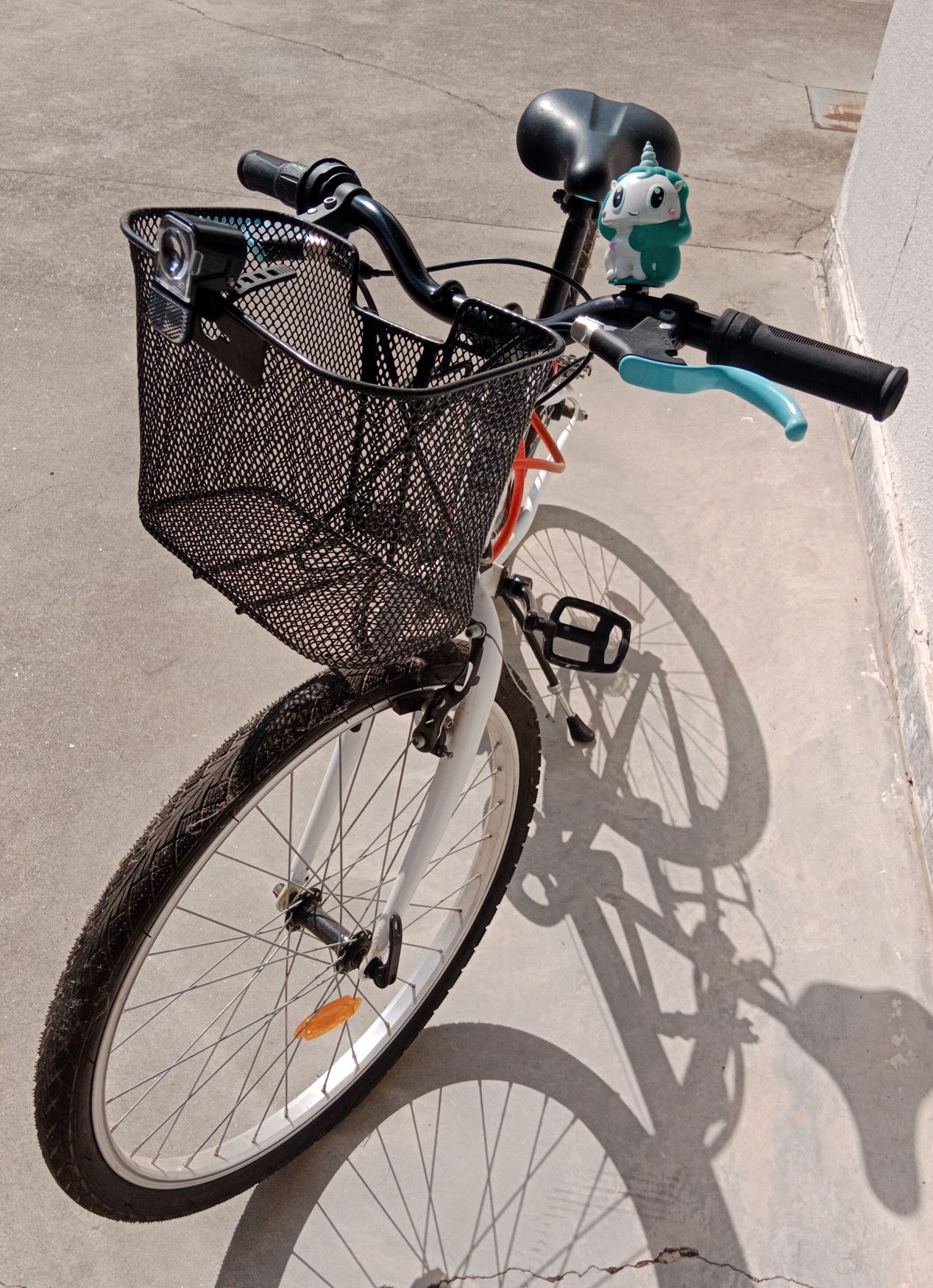 Bicicleta de criança (até aos 13 anos) B- win 100 quase sem uso.