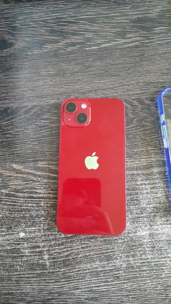 Продам айфон 13 , всё работает