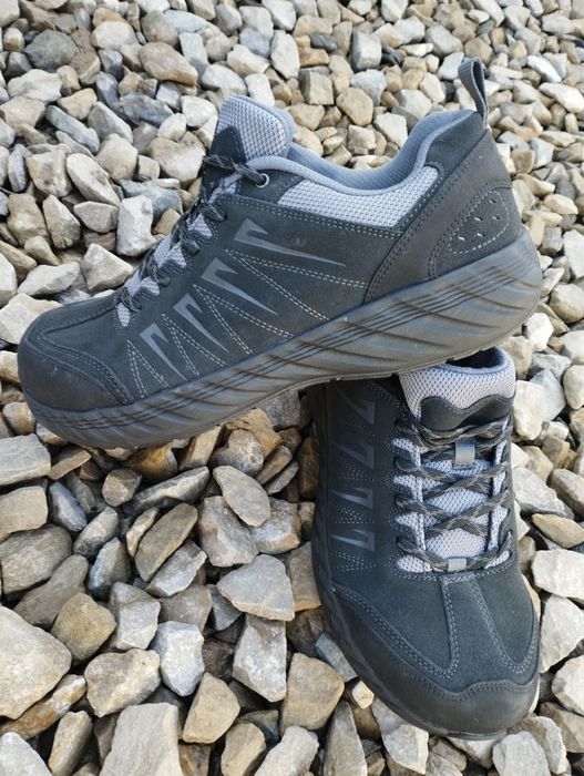 Робочі кросівки з захистом 850грн.