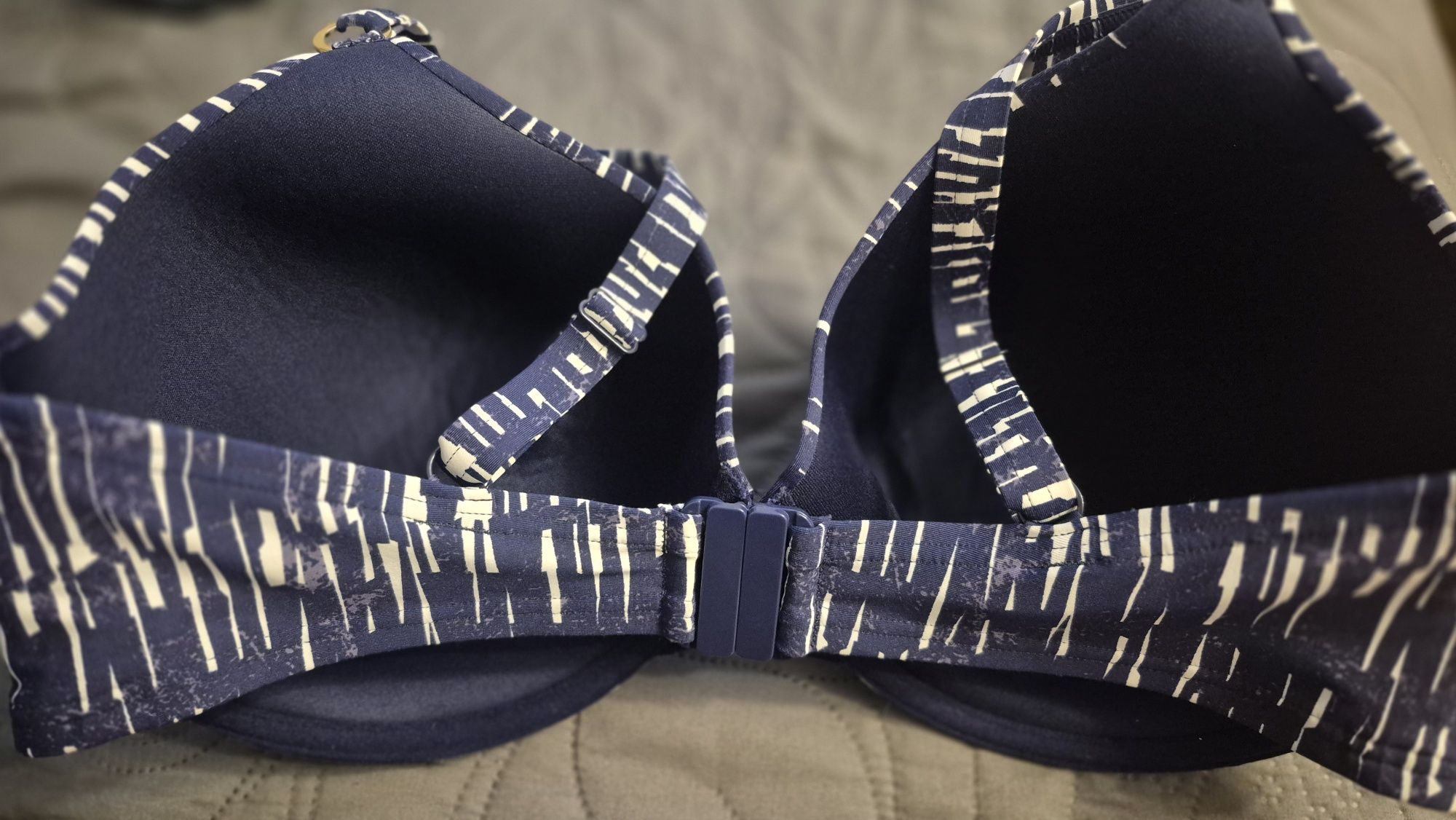 M&S Biustonosz kąpielowy 38 G-85 H