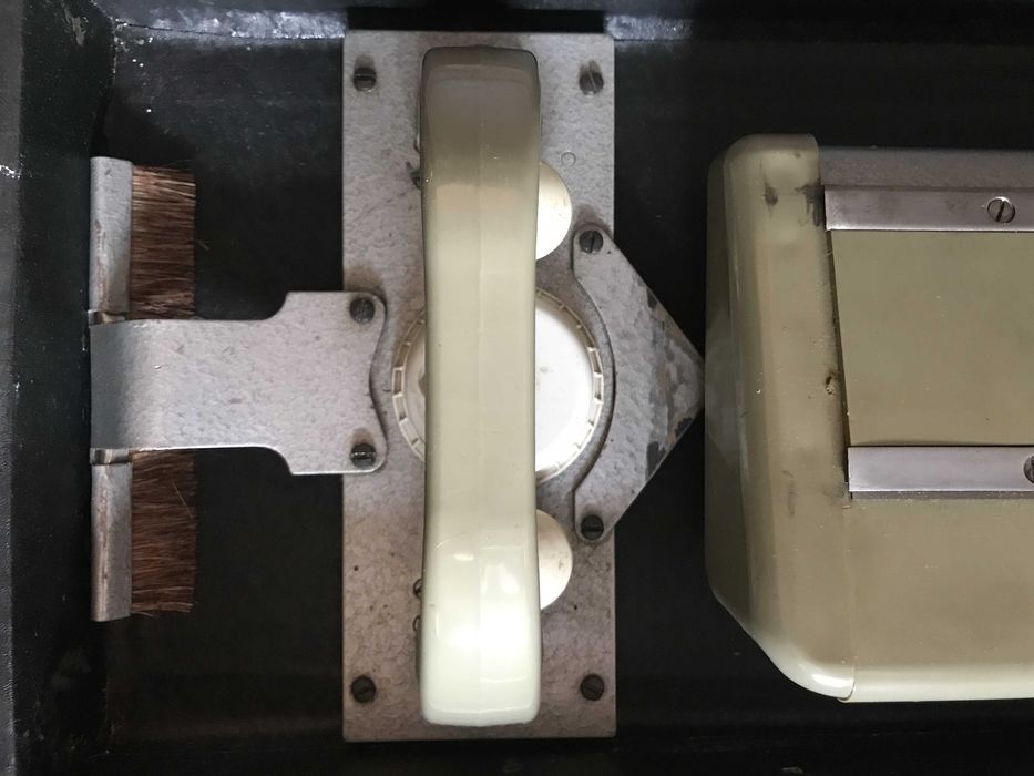 Вʼязальна машина Северянка, в футлярі