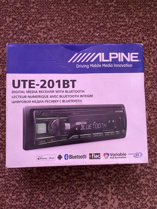 Магнітола alpine UTE 201BT