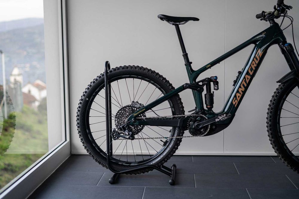 Santa Cruz Vala Tam. M - Fox Grip2 + Fox x2 c/ fatura IVA discriminado