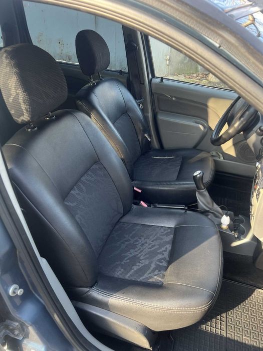 Dacia Logan 7 мест