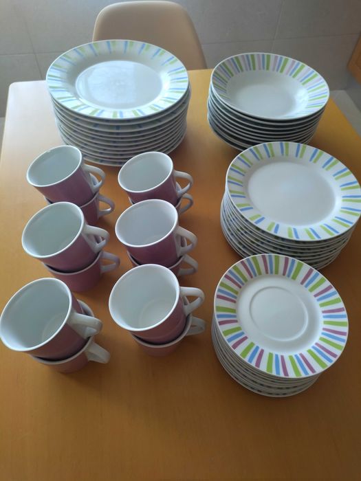 Conjunto de loiça de mesa