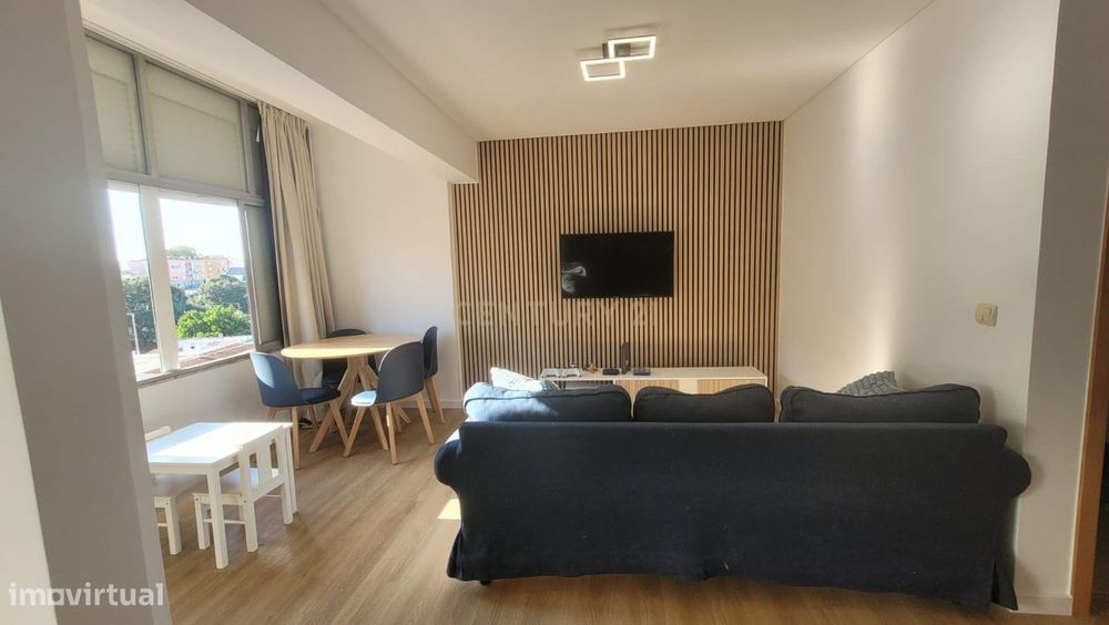 Apartamento T2 Renovado no Seixal