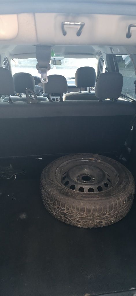 Sprzedam samochód osobowy m-ki Dacia Logan