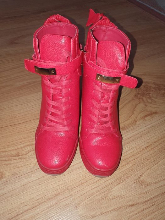 Różne damskie buty