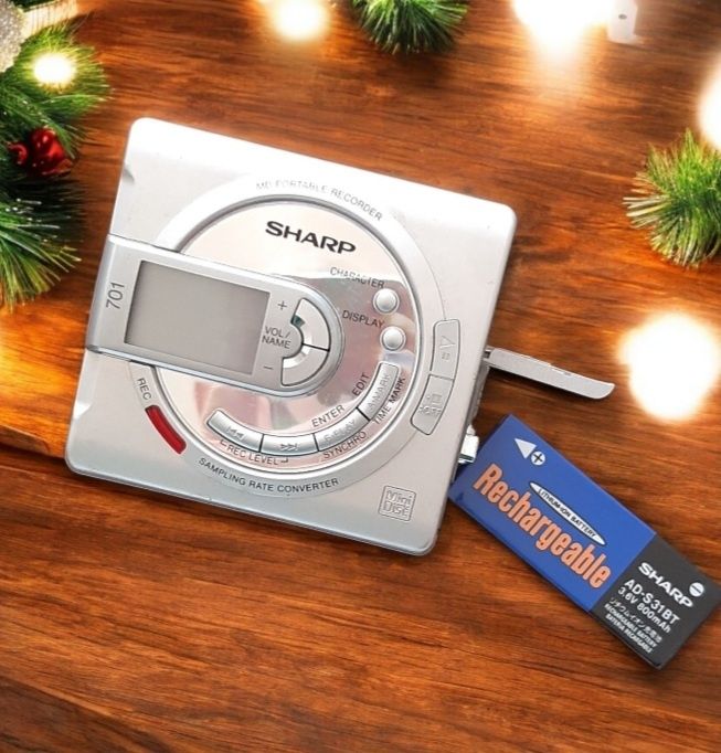 Minidisk Sharp impecável.