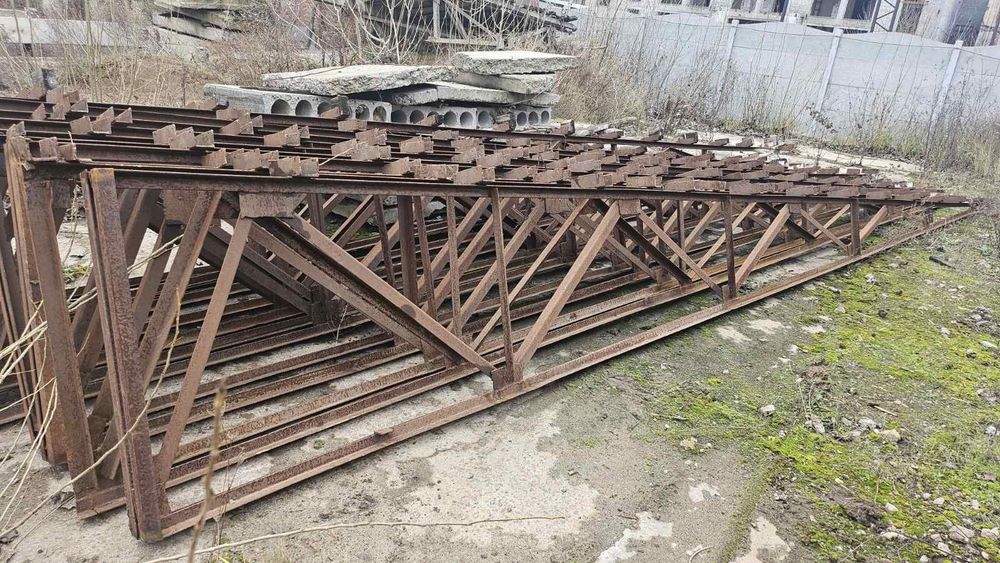 Продам ферми металеві б.в.