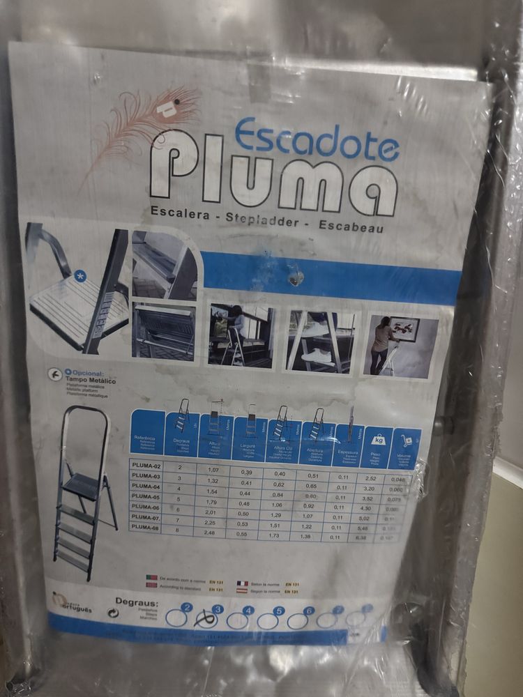 Escadote pluma 3