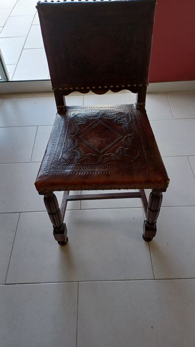 Mobília antiga de 1947,estado impecável, vendo em conjunto, ou separad