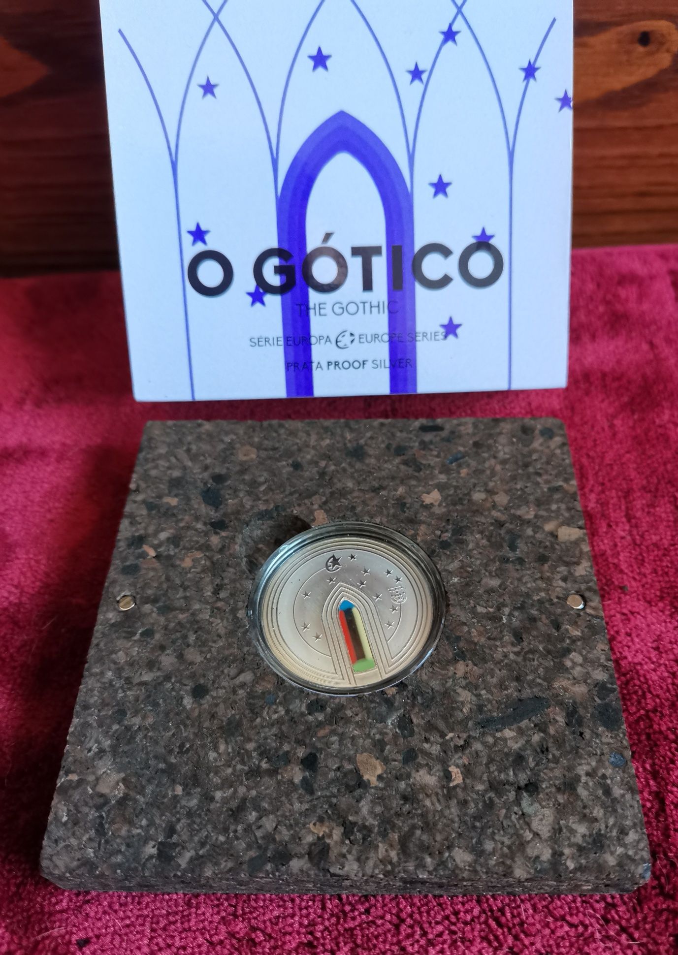Moeda prata proof em estojo "O Gótico"