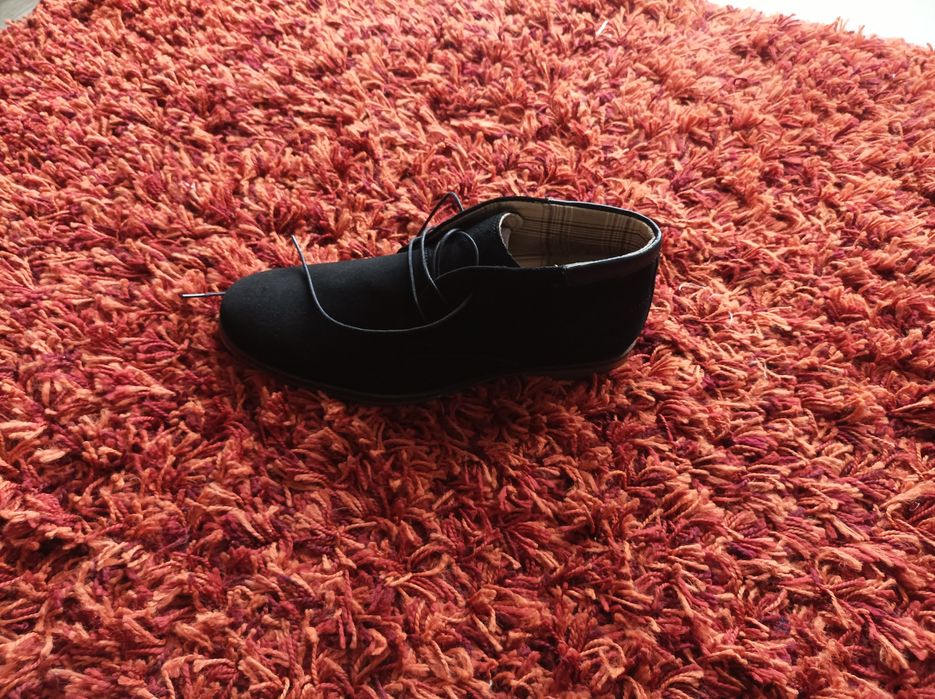 Bota preta marca Essentiel