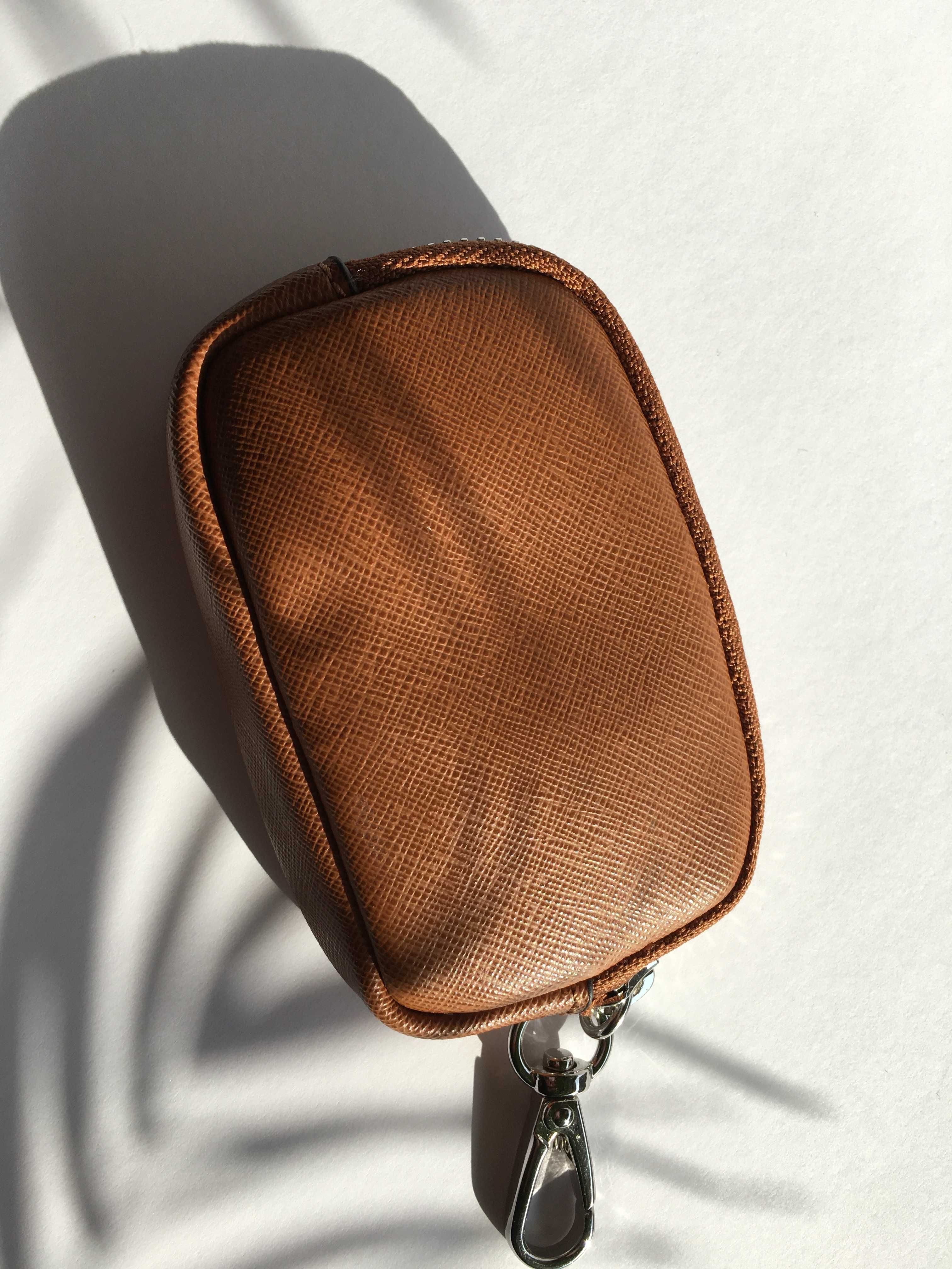 Etui GUESS Los Angeles