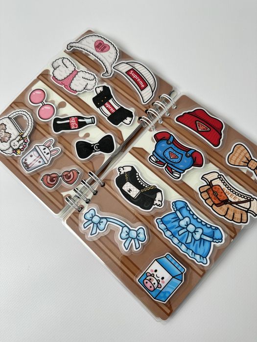 Альбом на липучках Labubu