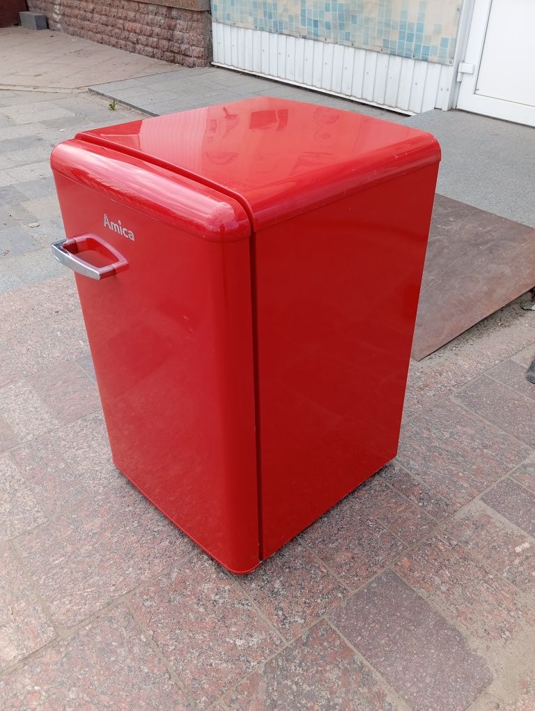 Холодильник Amica красный под ретро высота 87см из Германии гарантия