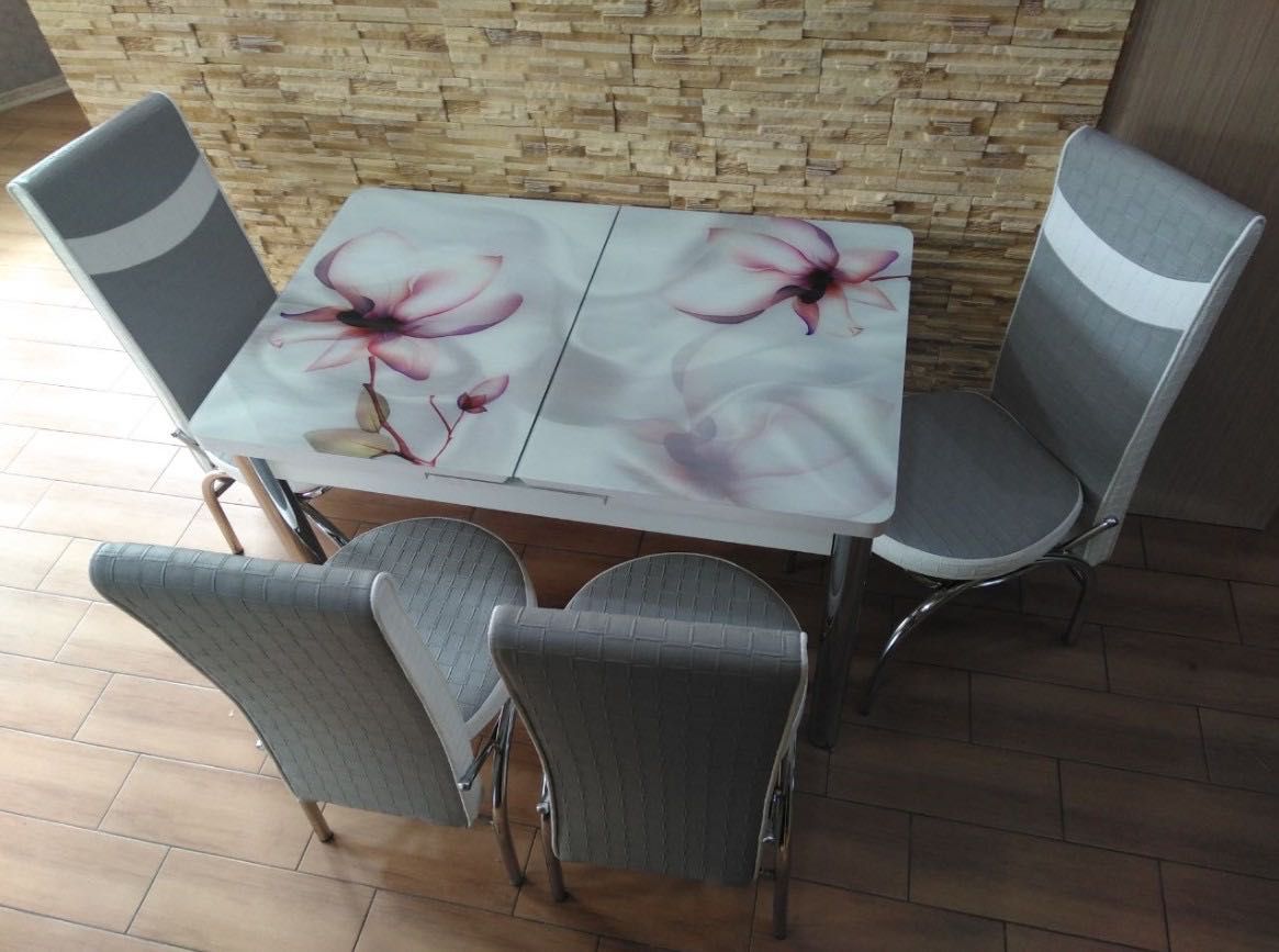 Стіл зі стільцями обідній розкладний скляний Обеденный кухонный стол