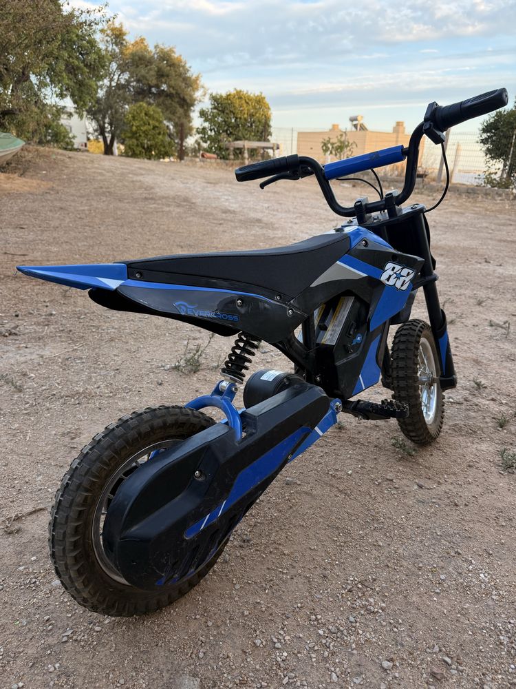Mini moto eletrica