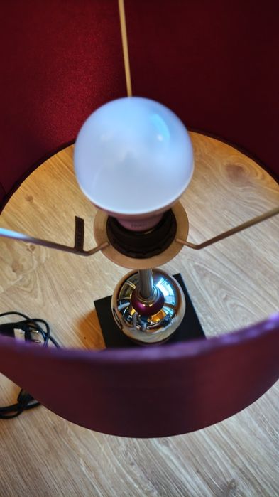 Candeeiro de mesa da "Valfusing" diâmetro 25cm.