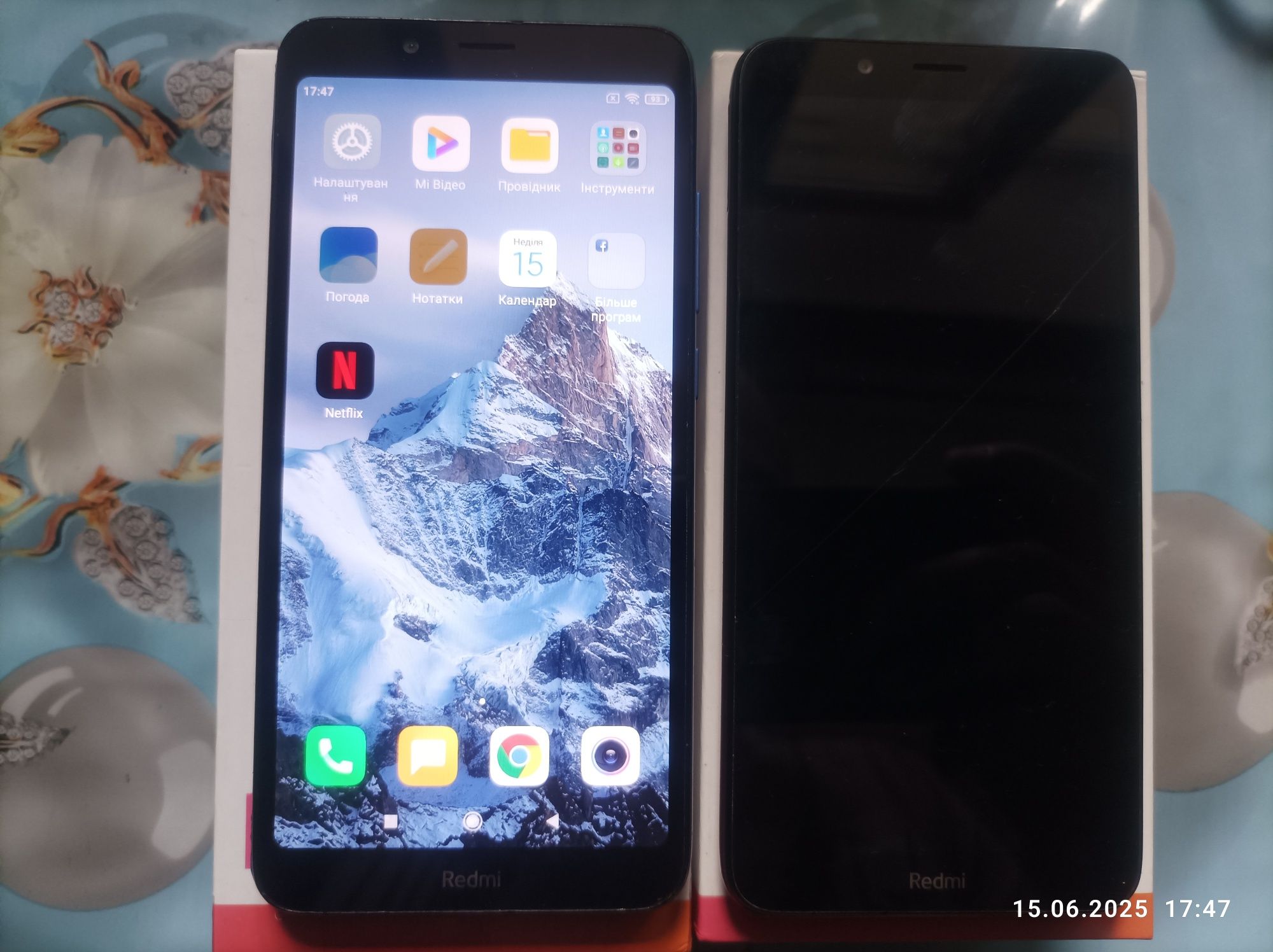 Продам 2-телефони Redmi 7A