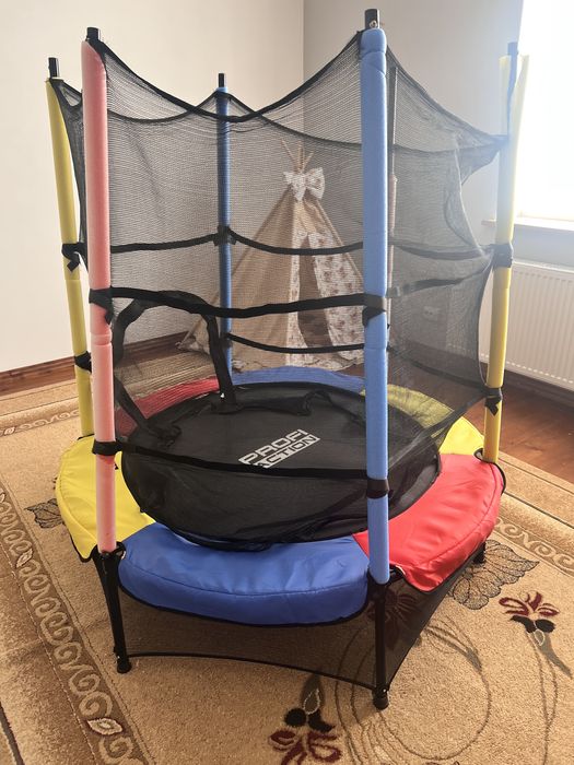 батут дитячий ,міцний