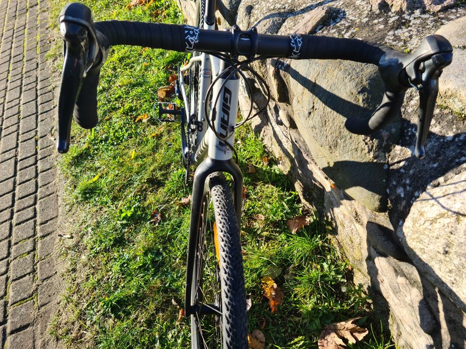 Rower Giant revolt m/l 28 cali