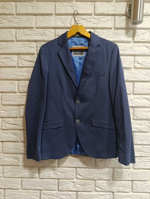 Шкільний костюм 10- 11 років