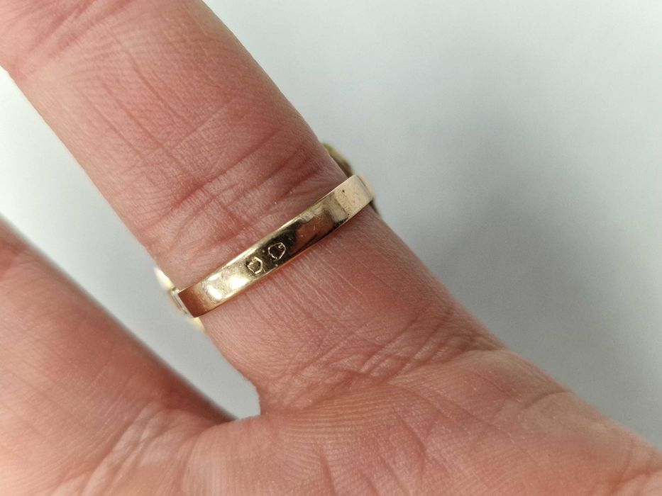 Złoty pierścionek damski/ 585/ 9.37 gram/ R13/ Topaz/ Polska 1963-86