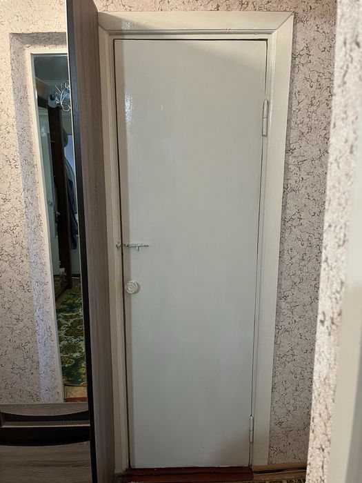 Продам двері з лутками