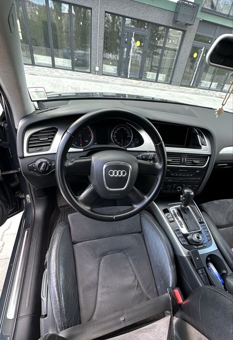 Продам машину Audi A4 2009 р
