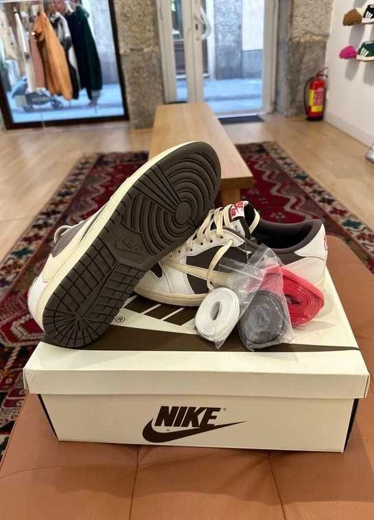 Jordan 1 Retro Low OG SP Travis Scott Reverse Mocha R.44