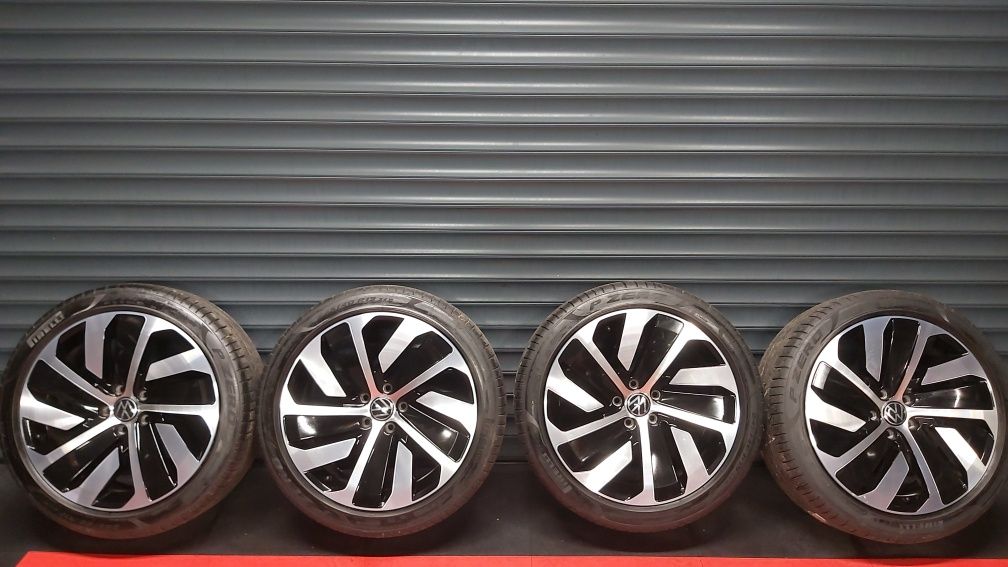 Koła Felgi VW Arteon Passat R19  Pirelli  2021 Rok
