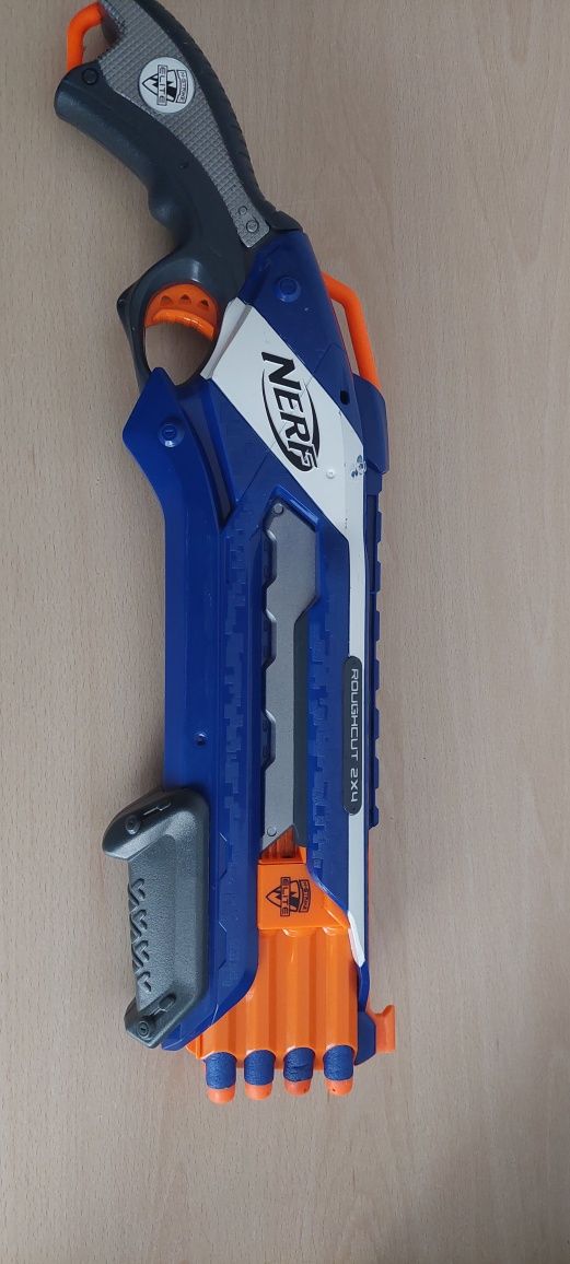 Nerf Roughcut 2x4