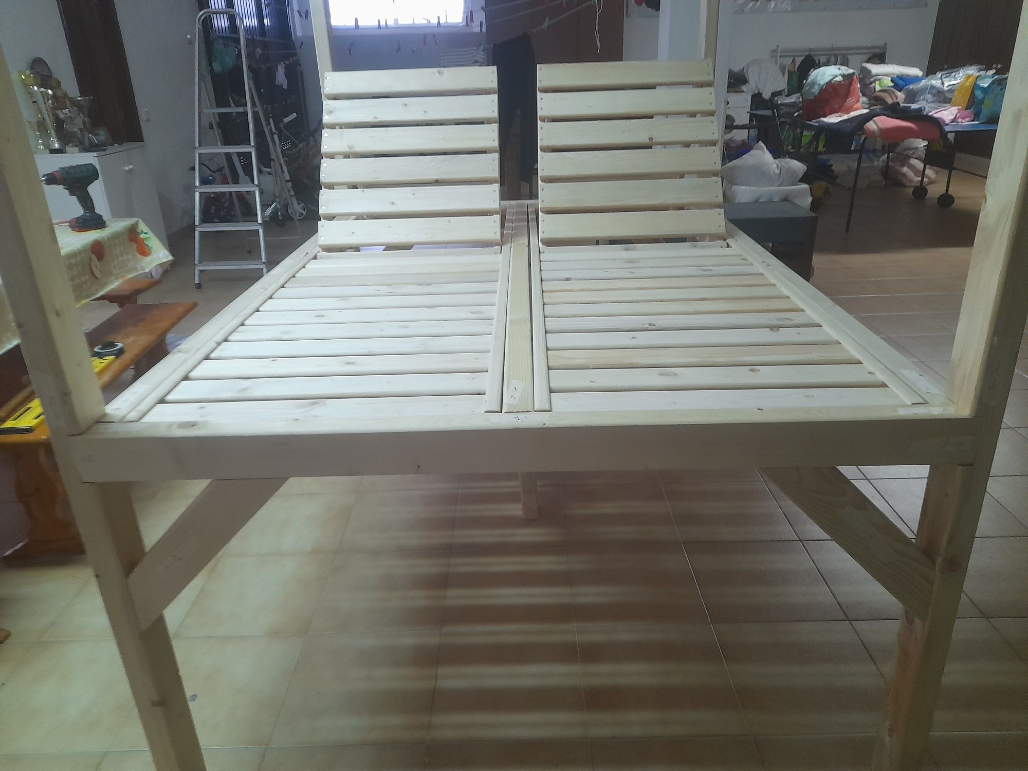 Pergola com espreguiçadeiras