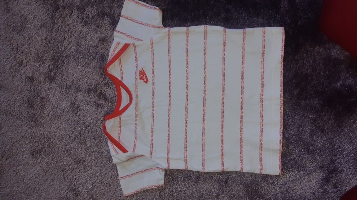 Komplet Nike 12-18 m.