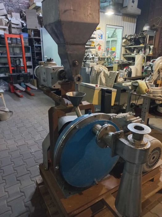 Мельница тонкого помола для фторопласта, древесной муки, минпорошка