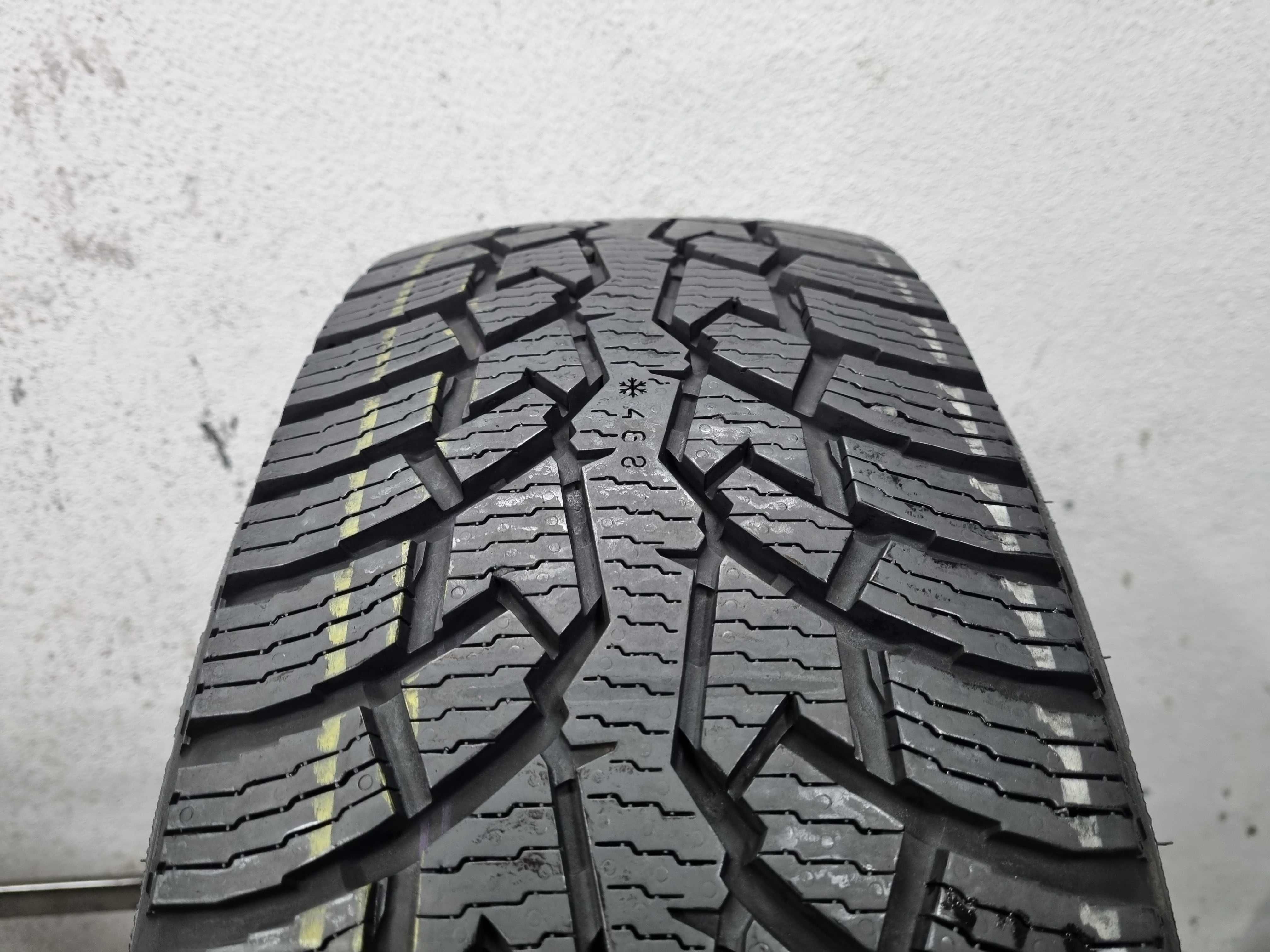 225/70/15C 112/110R Nokian Hakkapelitta CR4 D.3324