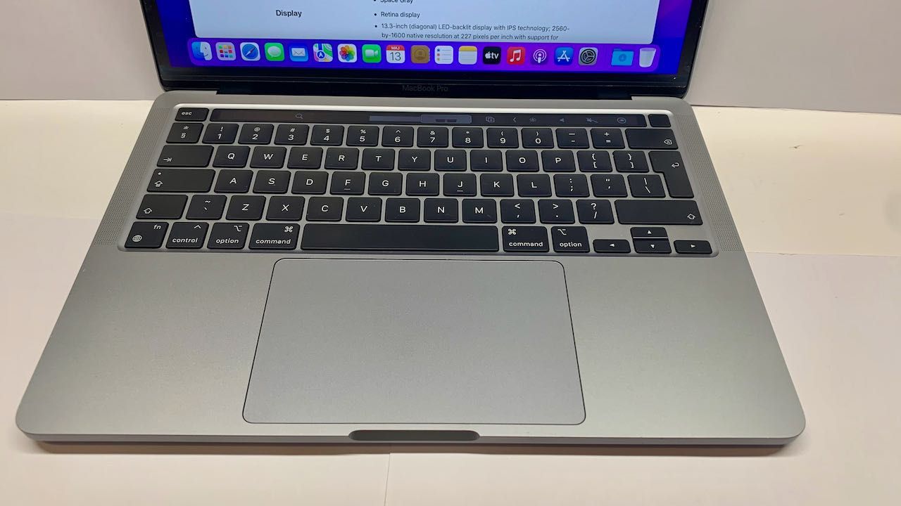 APPLE MacBook Pro 13” M1 / 8 GB RAM / 256 GB SSD / 2020 LAPTOP okazja
