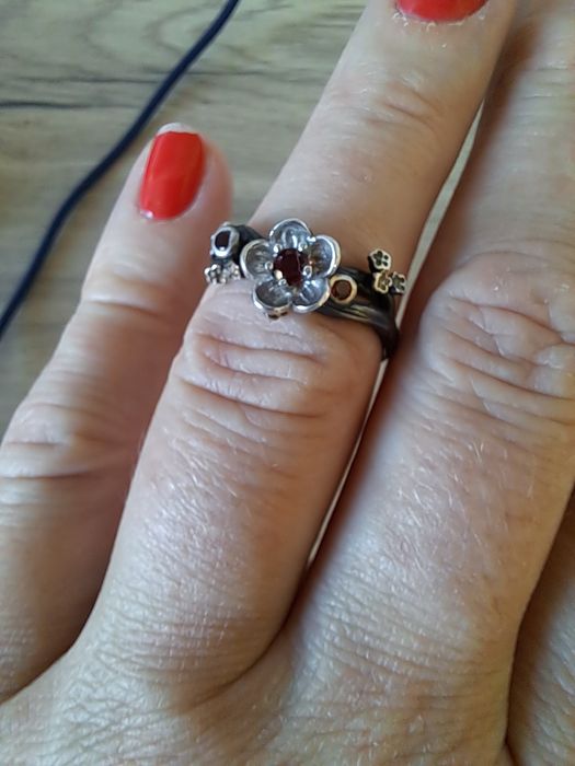 Кольцо Сакура Оринго р.17,серебро 925,гранат