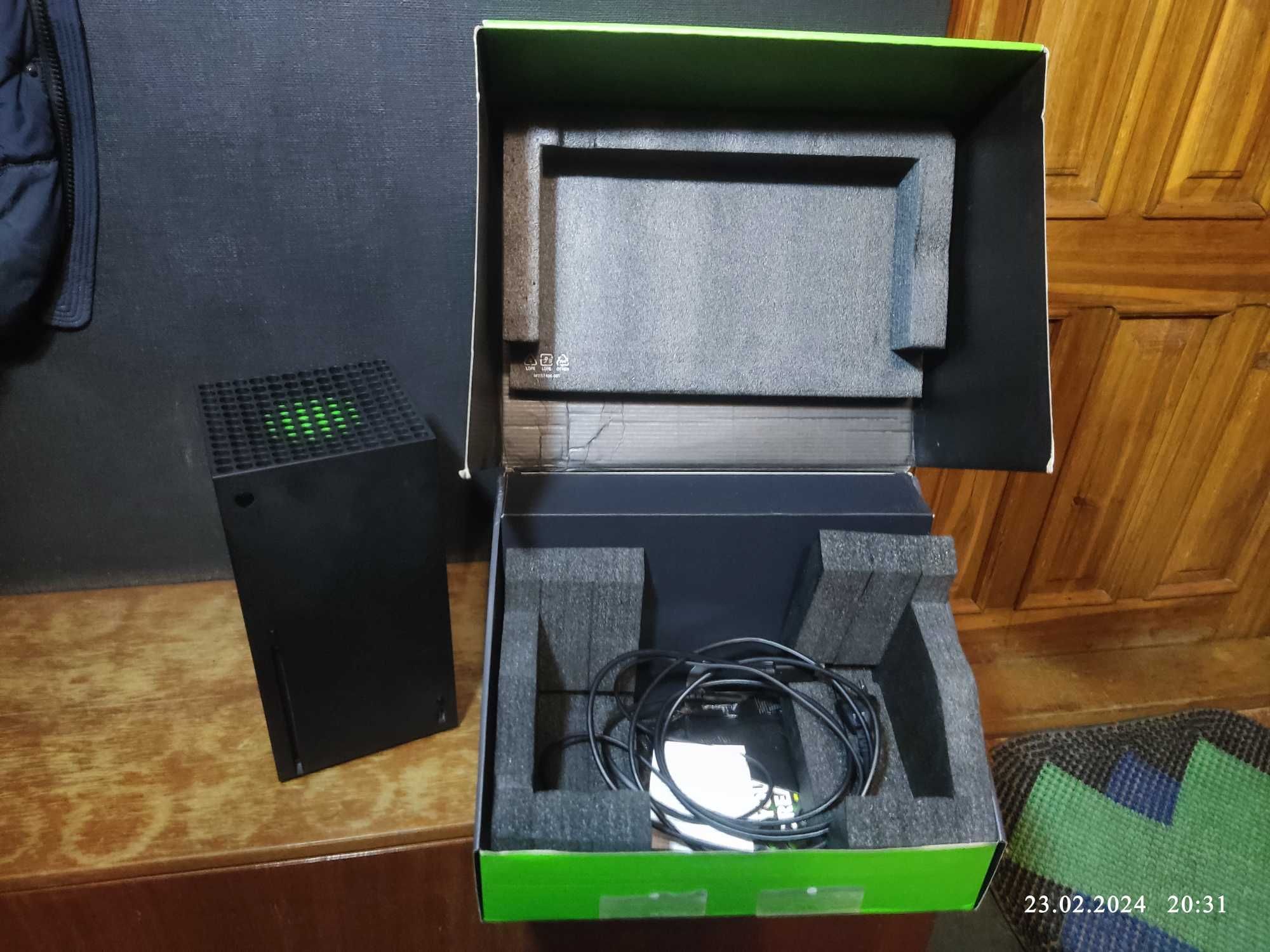 Игровая консоль Microsoft Xbox Series X 1Tb