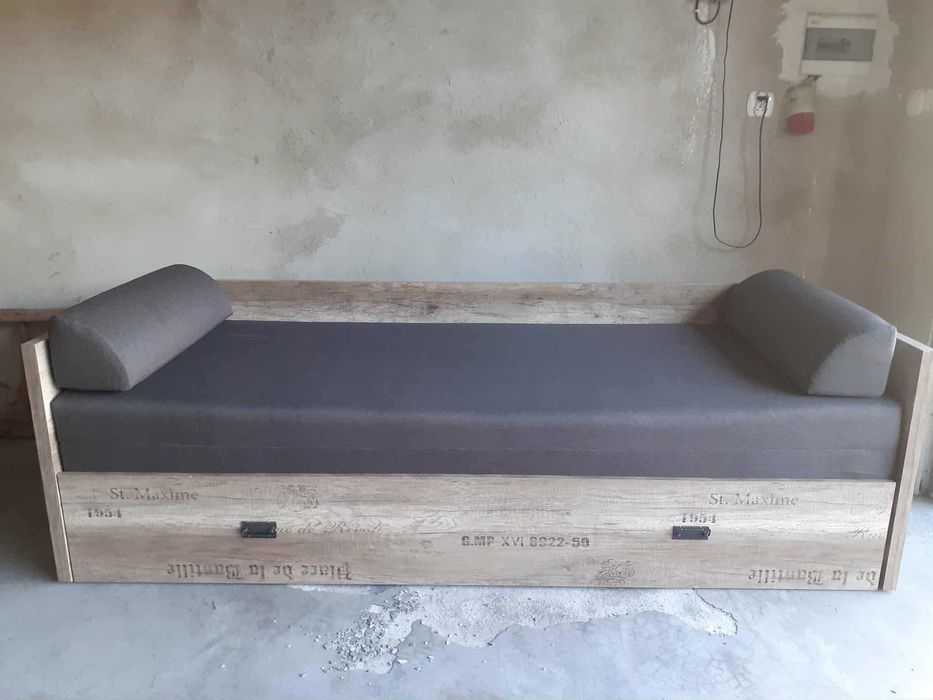 Rozkładane łóżko Malcolm (Black Red White)