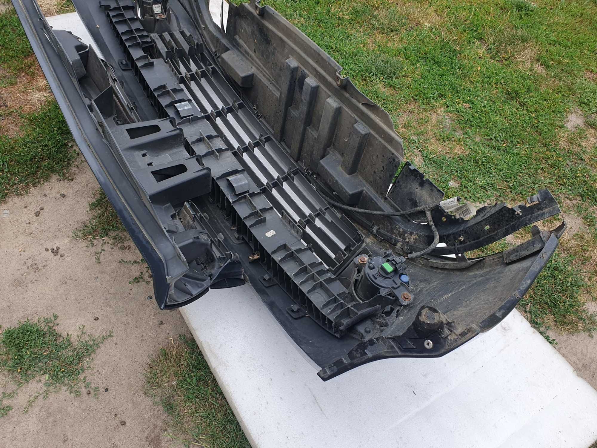Zderzak przód przedni halogeny Renault Clio 3 III TEB 66 kompletny