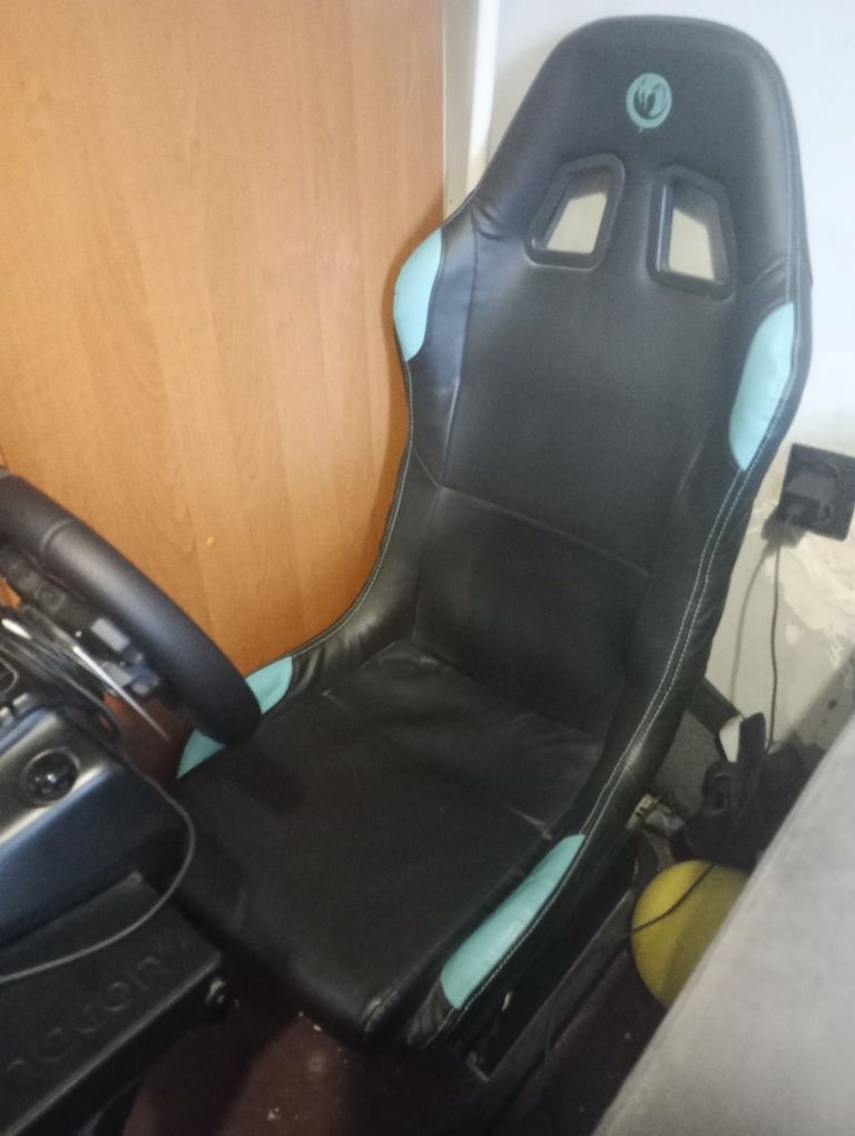 Zestaw do sim racingu logitech