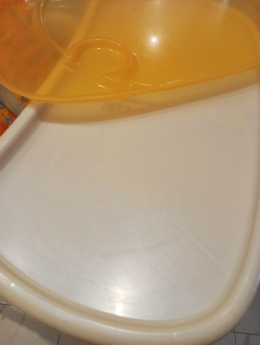 Krzesło do karmienia.